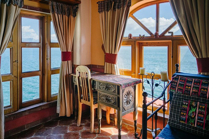 Hotel La Casa del Mundo Room With Large Windows Overlooking Lake Atatlan