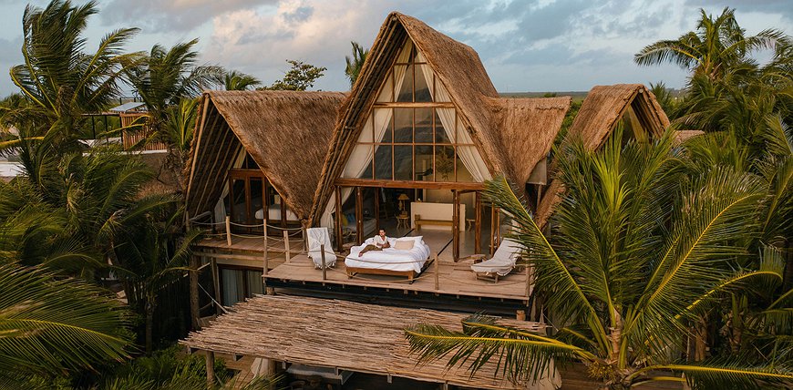 La Valise Tulum - Raw Beauty Under The Thatched Roofs