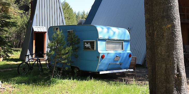 Far Meadow – Vintage Trailers - Americana In A Can