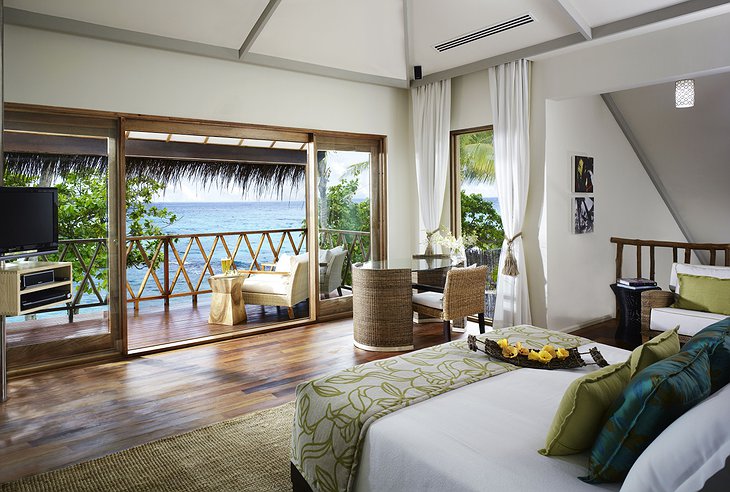 Vivanta By Taj - Coral Reef Nirvana Suite bedroom