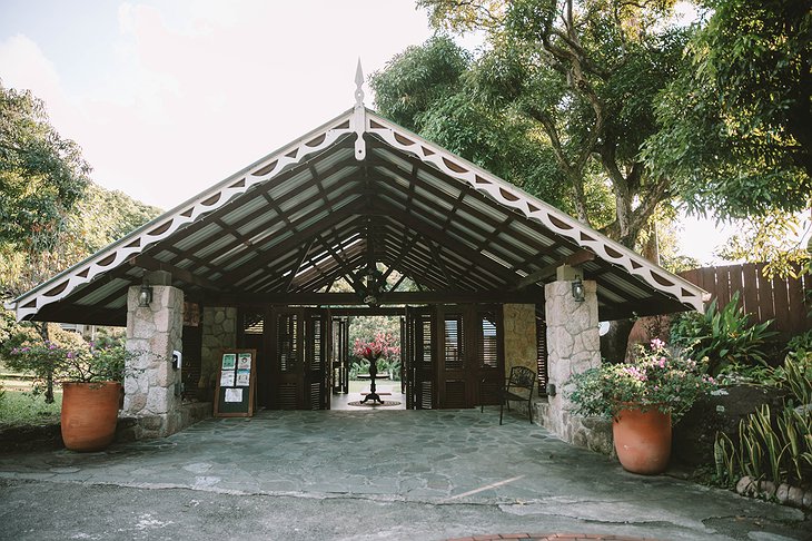 Stonefield Villa Resort Main Entrance