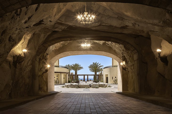 Waldorf Astoria Los Cabos Pedregal Dos Mares Tunnel