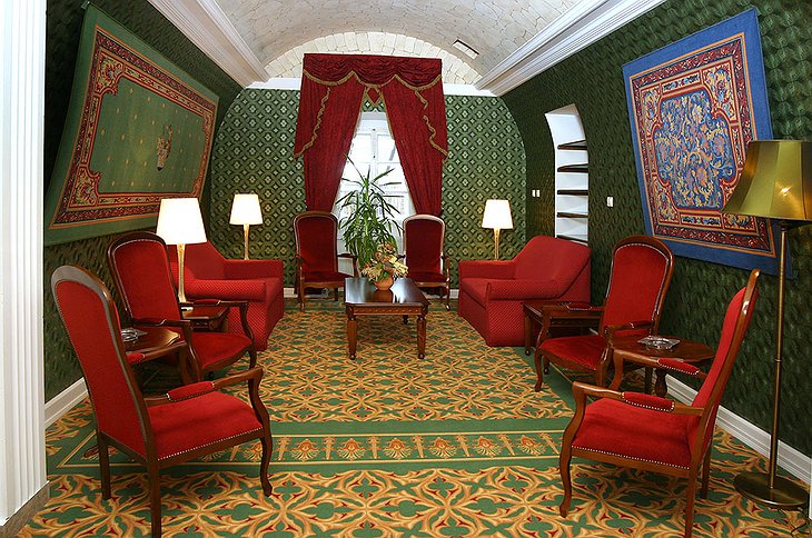 Puchner Castle lounge