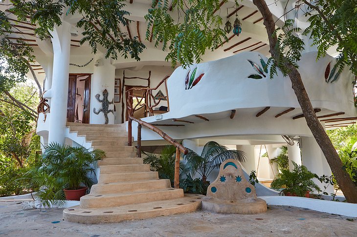 Watamu Treehouse exterior with stairs