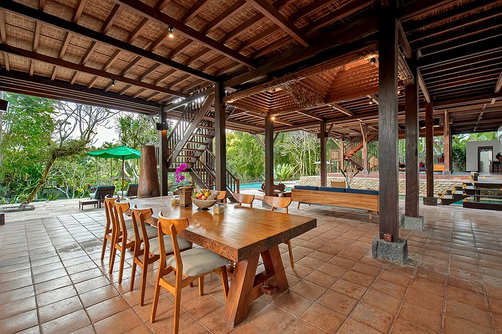 Villa Atas Awan Restaurant