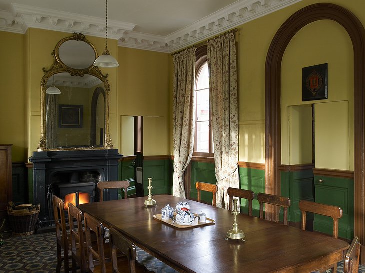 Alton Station dining room