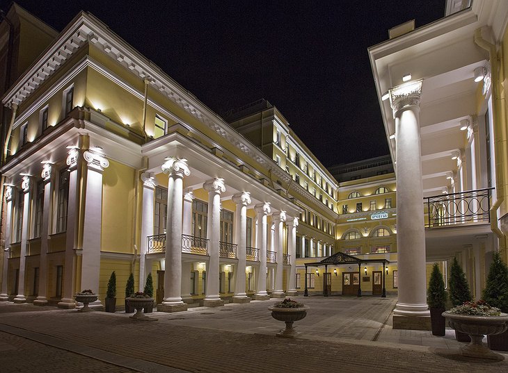 The State Hermitage Museum Official Hotel