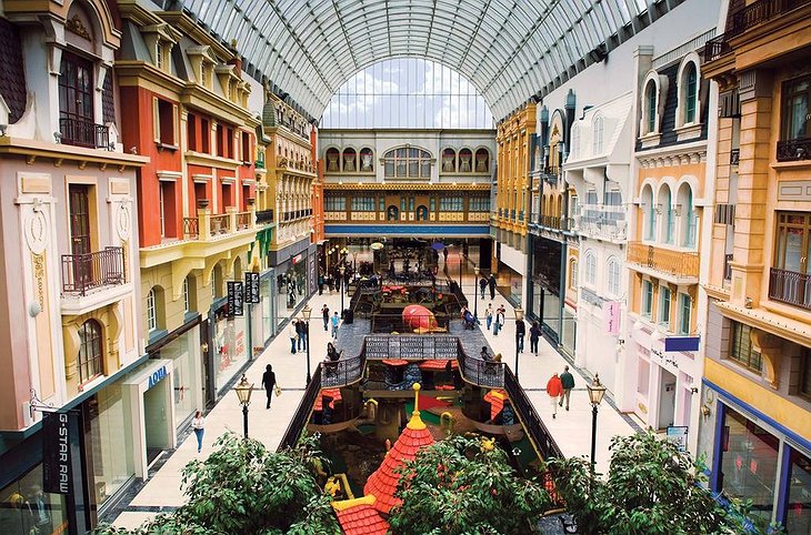 West Edmonton Mall interior