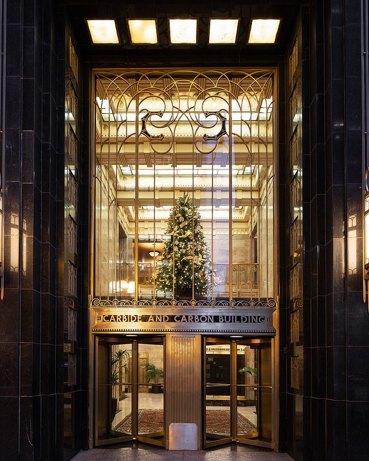 Pendry Chicago Hotel Grand Entrance