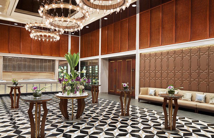 Four Seasons Hotel Mumbai meeting room