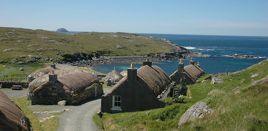 Gearrannan Blackhouse Village - Traditional Scottish Blackhouses Restored For Visitors