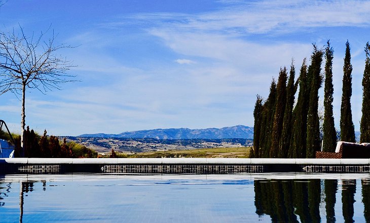 Cuevas Helena Pool Panorama