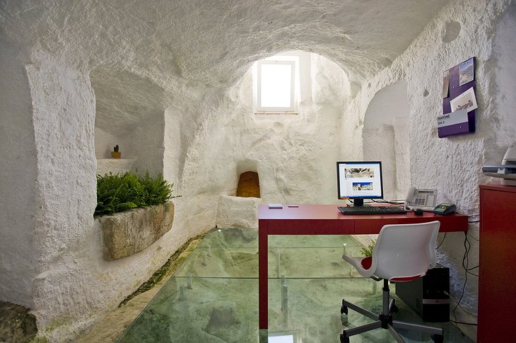 Hotel Basiliani reception with seethrough glass floor