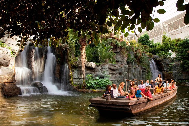 Gaylord Opryland Resort Cascade Boat Ride Adventure