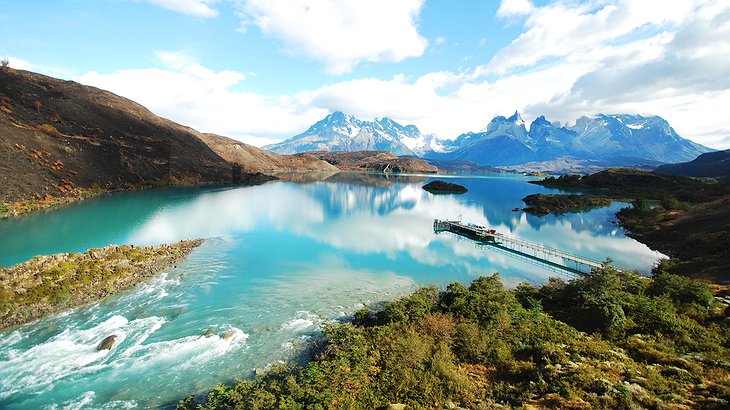 Boat is taking the visitors to the Hotel Salto Chico Explora Patagonia