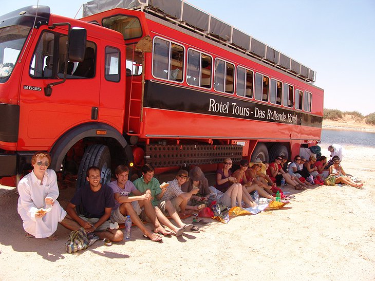 Relaxing in the shade of rotel