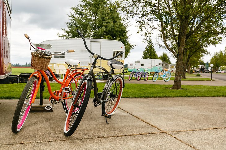 Vintages Trailer Resort Cruiser Bikes