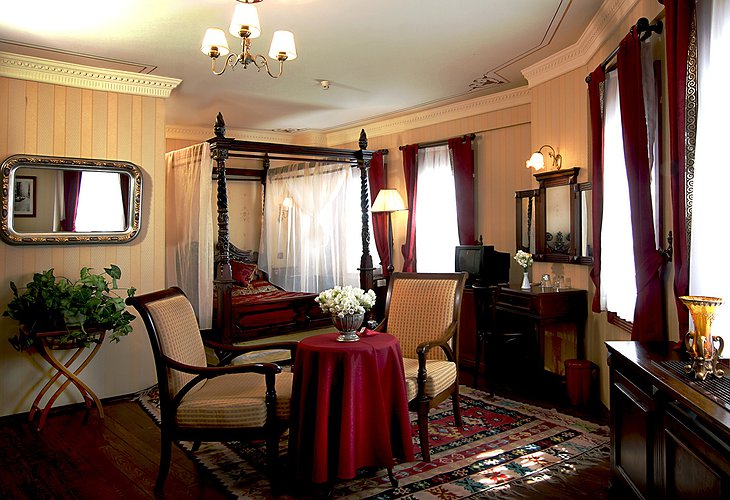 Dersaadet Hotel bedroom