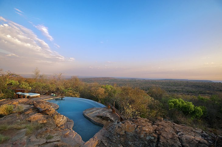 Leobo Private Reserve infinity pool and the surrounding nature