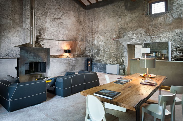 Monaci delle Terre Nere rustic lounge