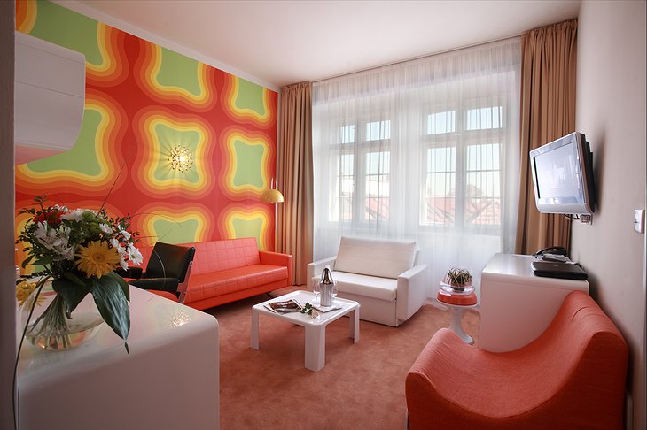LH Vintage Design Hotel Sax Colorful Walls