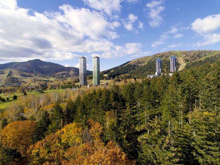 Tomamu The Tower Hotel During Autumn