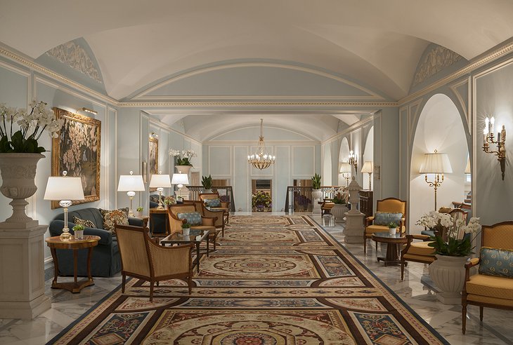 Four Seasons Hotel Lion Palace St. Petersburg lounge