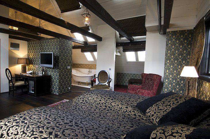 Luxury patterns room