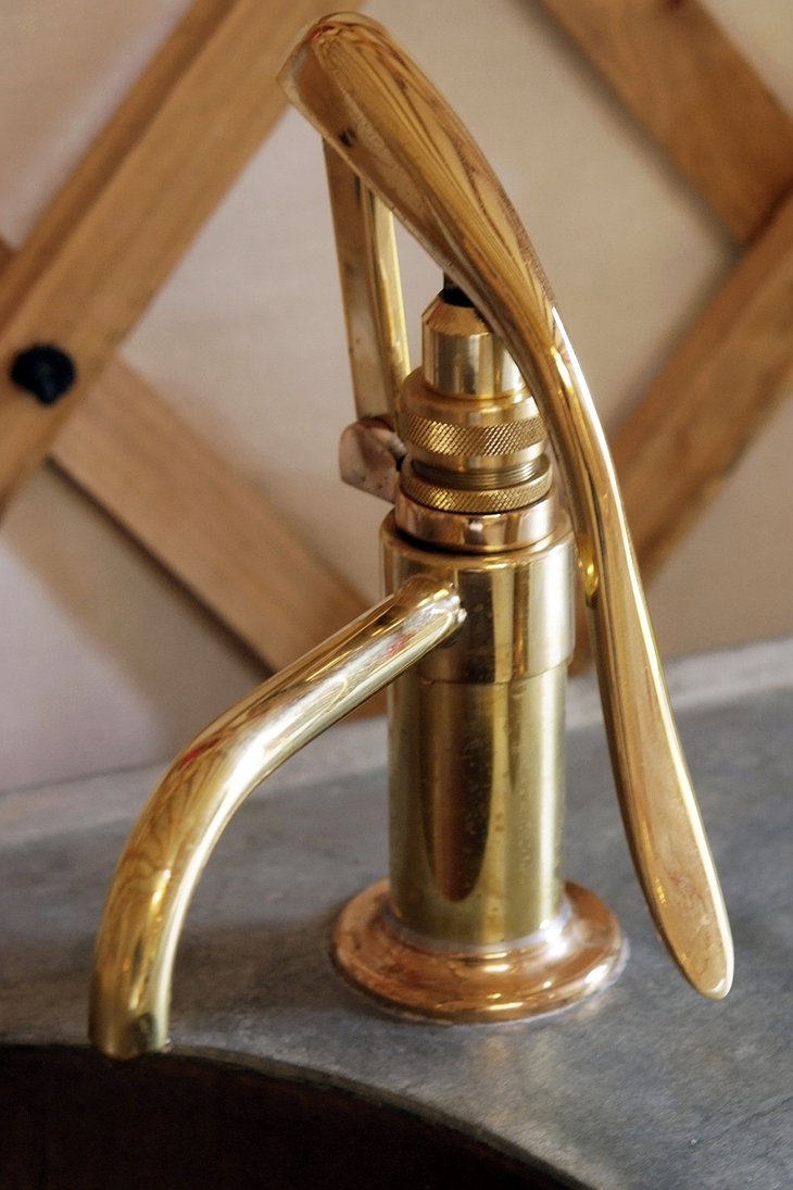 Texel Yurt golden tap