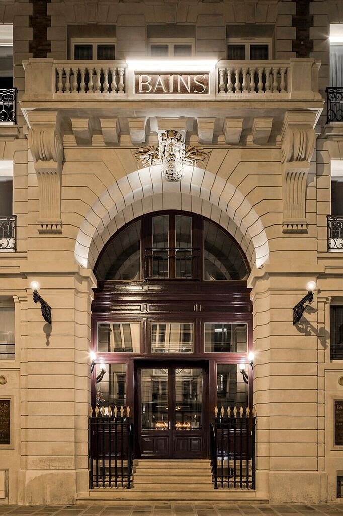 Hotel Les Bains Paris building front entrance