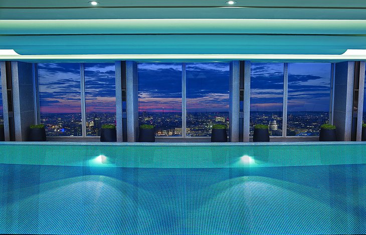 Panoramic London view from Shard tower pool