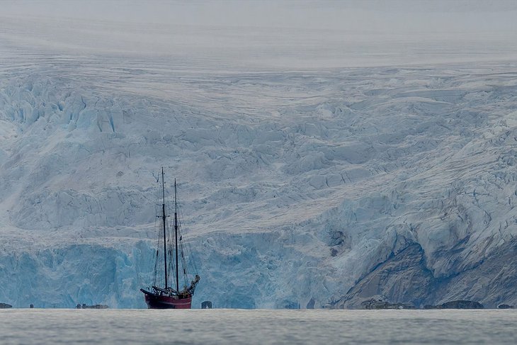 S/V Noorderlicht Sailing Vessel Cruise In Spitsbergen