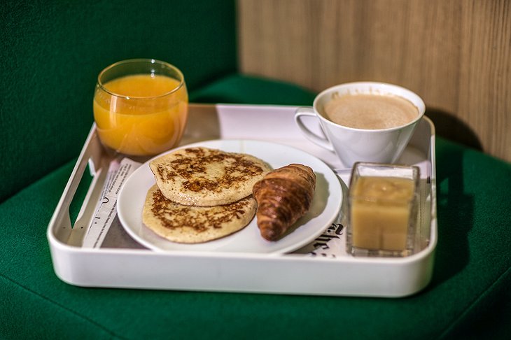 Hotel Odyssey Breakfast