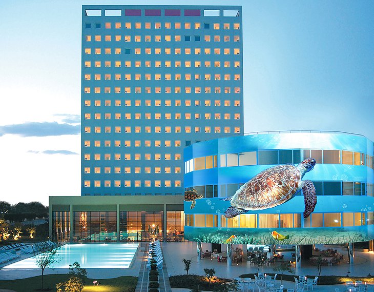 Hotel Marmara Antalya building