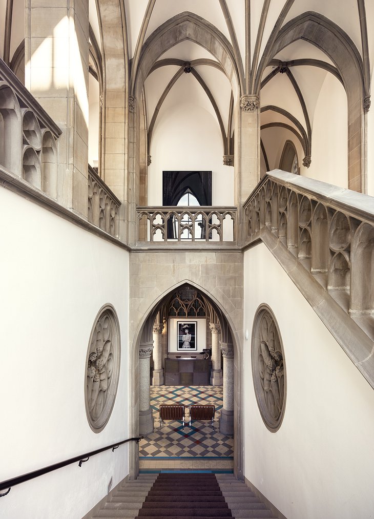 THE QVEST Gothic Interior