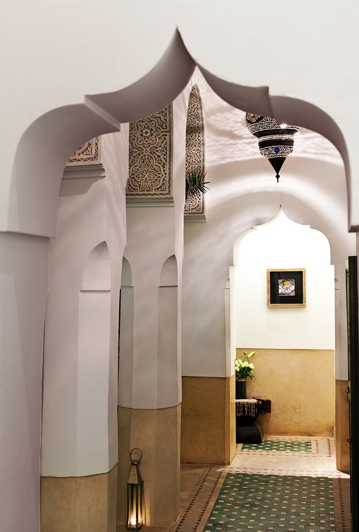 Riad Farnatchi corridors
