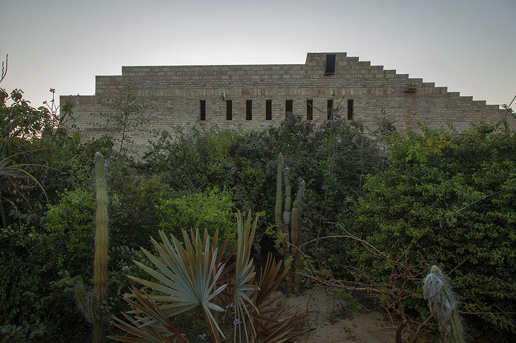 Hotel Terrestre's facade