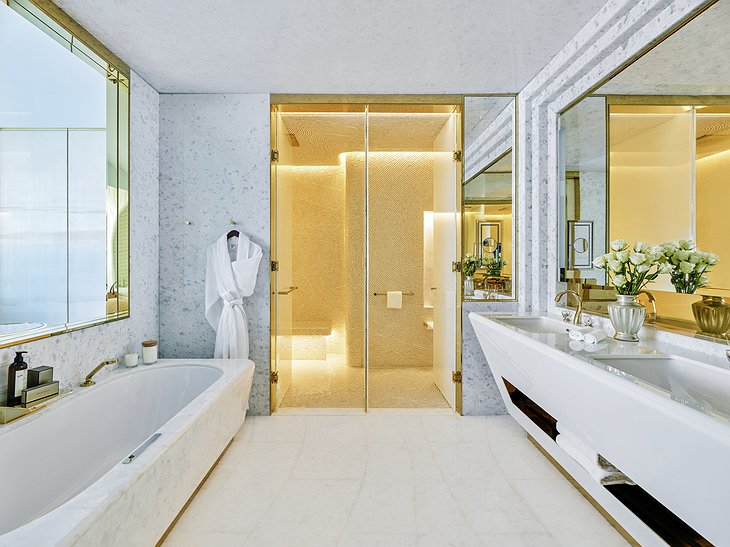 Fairmont Doha Bathroom