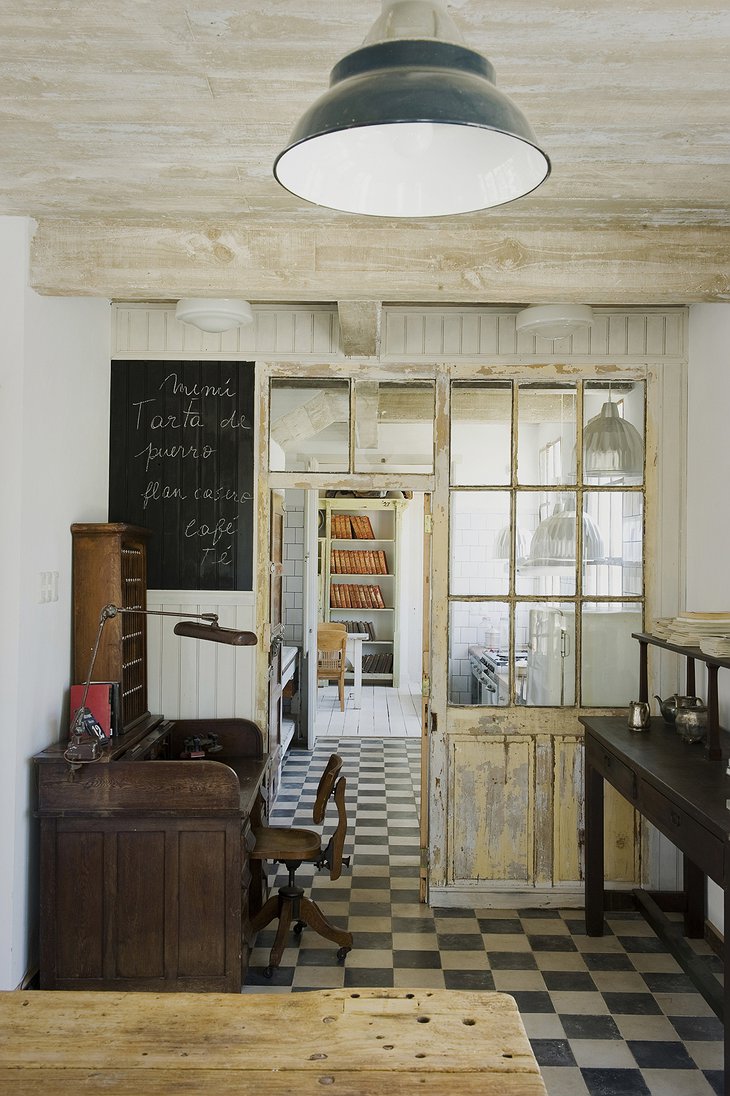 Casa Zinc hotel interior