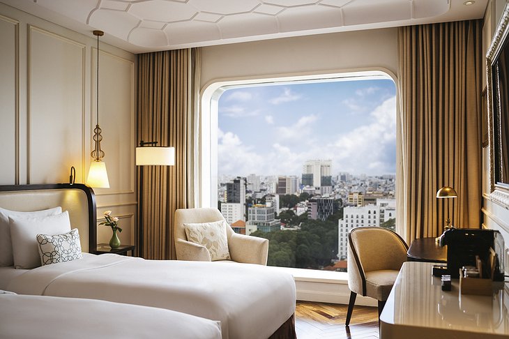 Hotel Des Arts Saigon Twin Bed Room With Ho Chi Minh City Panorama