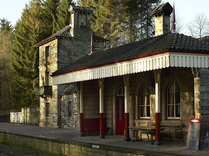 Alton railway station