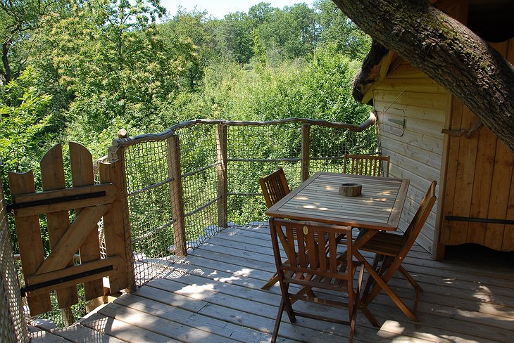 Alicourts tree house terrace