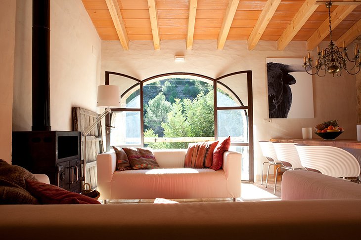 Refugio Marnes house interior with fireplace