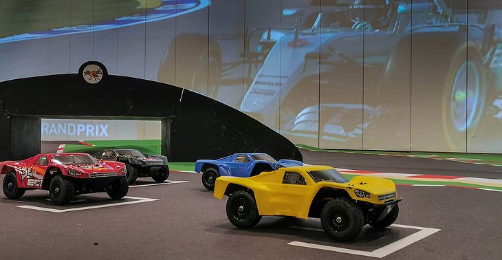 Märchenhotel Indoor Toy Car Racing Circuit