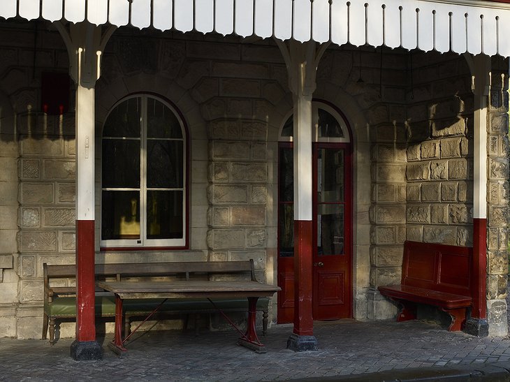 Alton Station entrance