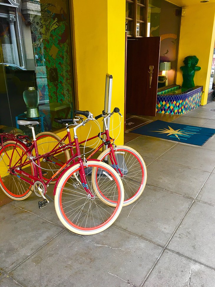 Hotel Triton bikes