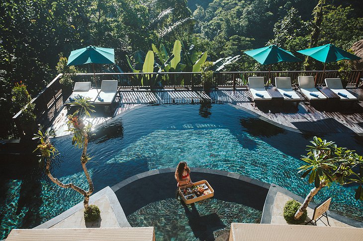 Nandini Jungle Resort Floating Lunch in the Pool