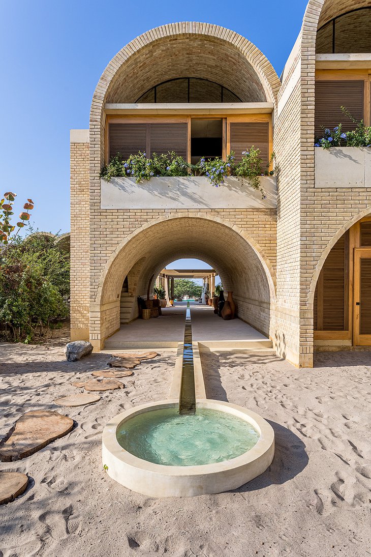 Casona Sforza Oval Pool