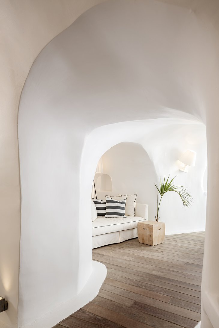 Kirini Santorini white fluid interior