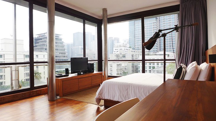 Hotel Luxx XL room with Bangkok panorama
